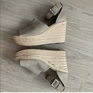 Indigo Rd. Size 10 Grey Taupe Ankle Strap Wedge